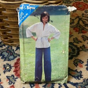 Petite, small, medium .. See and sew pattern 3198